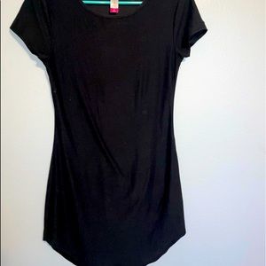 Medium black shirt body con dress